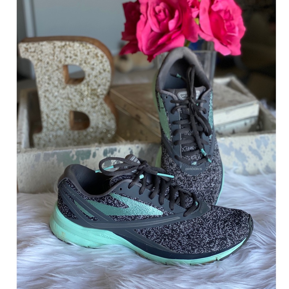 Brooks Launch 4 Running Shoes